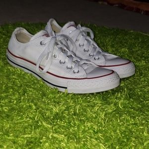 Women's White Converse 💛💛